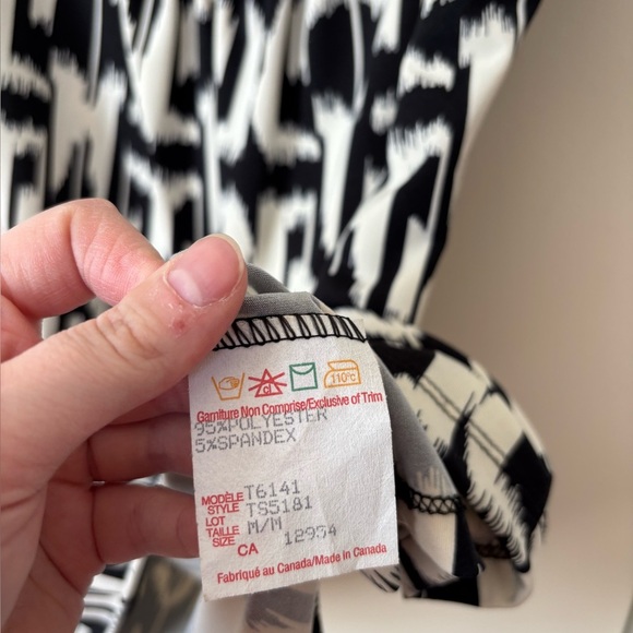 🎉4/30$🎉 Rio Sud Black & White Sleeveless Top – Size M ✨ - Picture 3 of 4